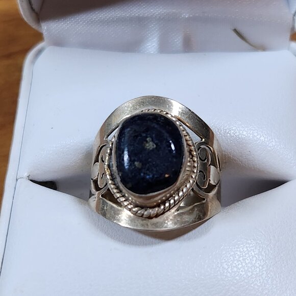 Vintage Womens Lapis Lazuli Ring Southwestern Style 925 Silver Sz8